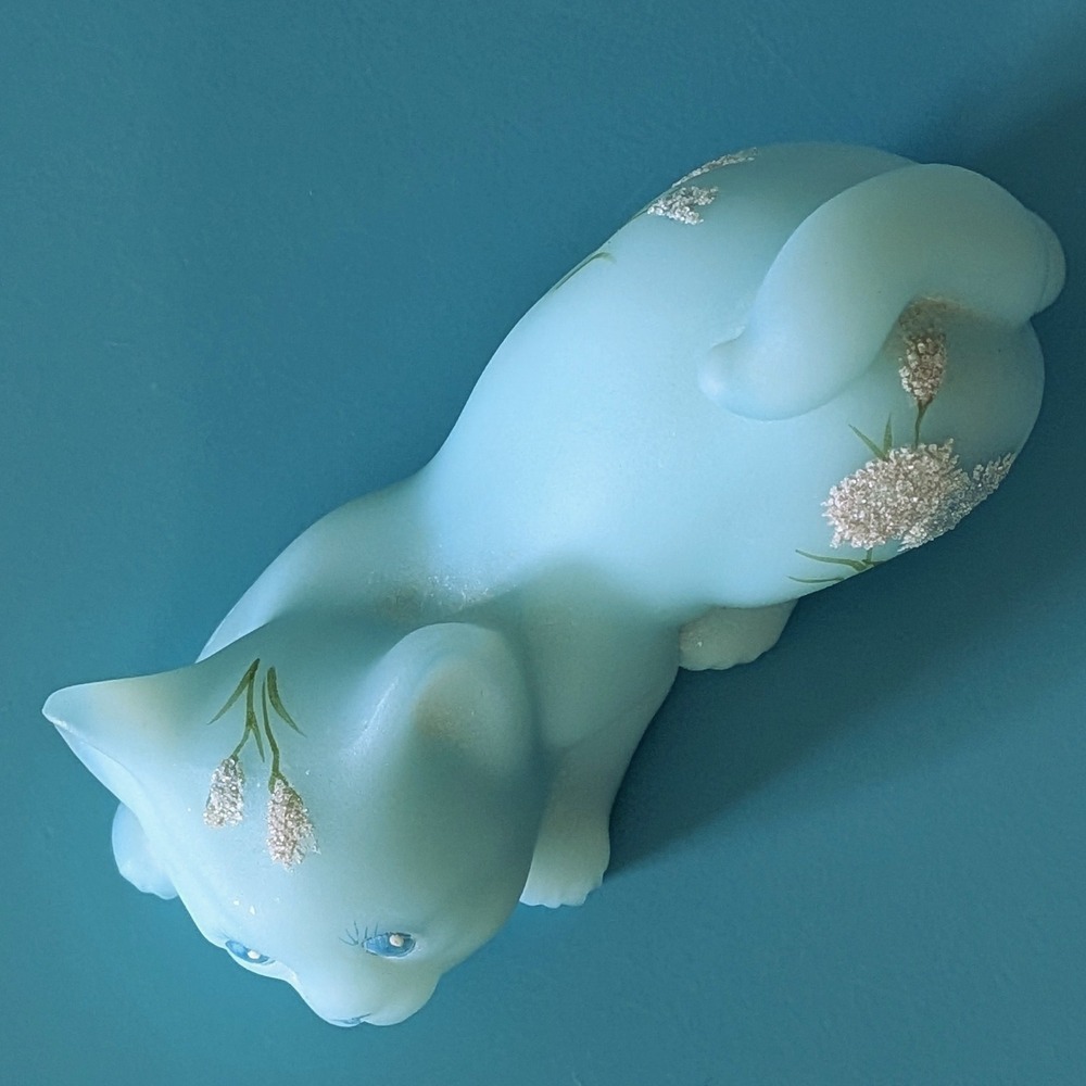 Fenton Blue Satin Glass Cat Figurine Hand Painted Floral T Watson Vintage - Picture 2 of 6